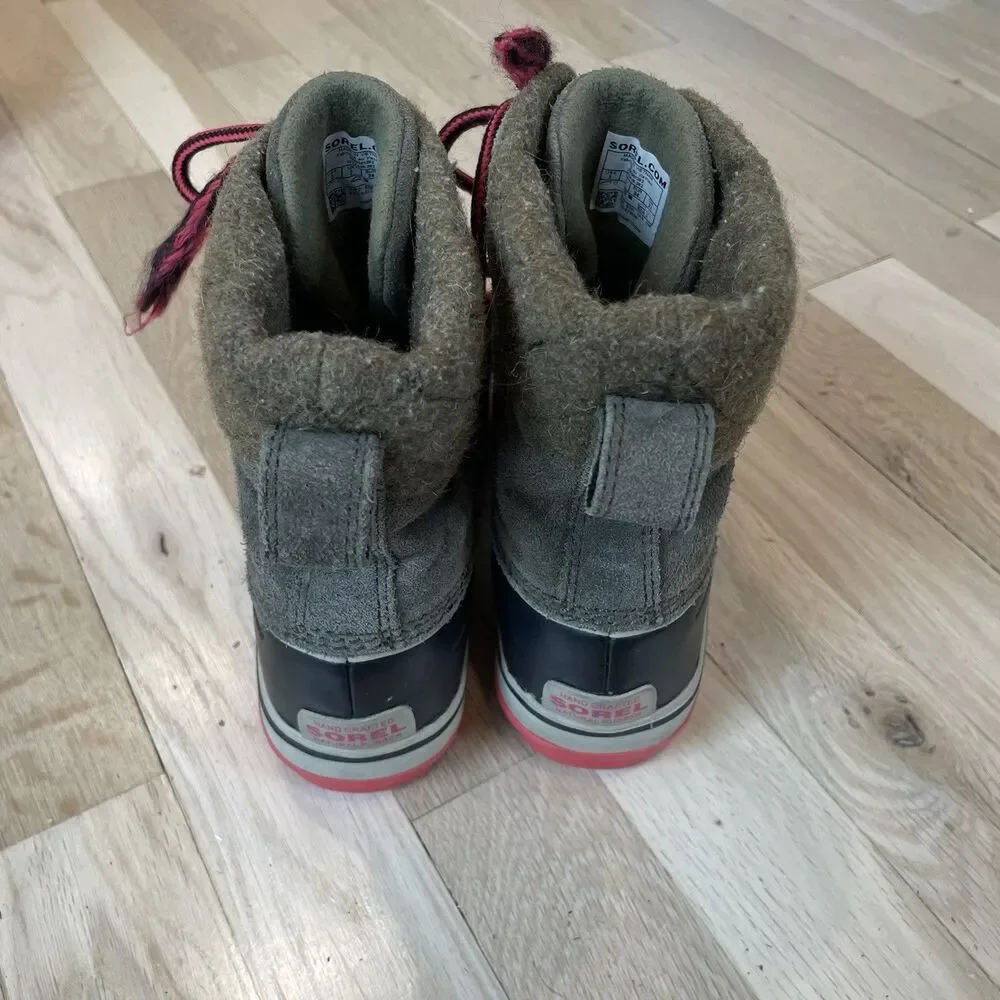 Sorel Big Girl Caribou All Weather Boots Sz 3